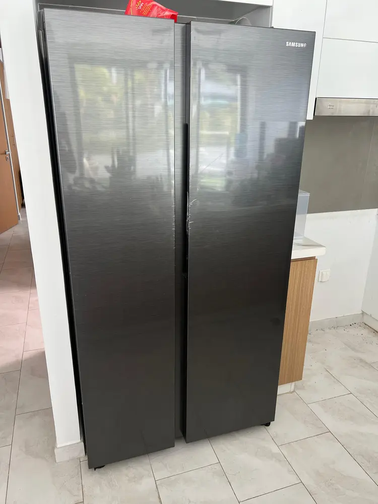 Samsung Side by Side Refrigerator 647L – RS62R5001B4 Black Matt
