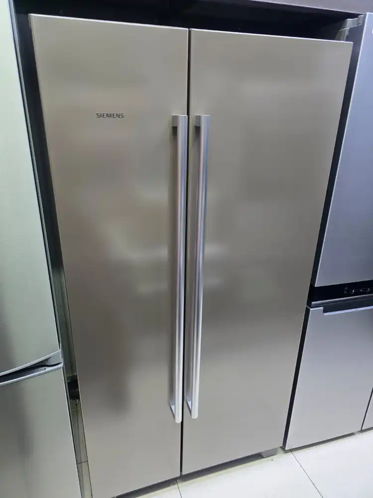 Siemens Side by Side Refrigerator - Image 3